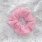 strikket scrunchie rosa