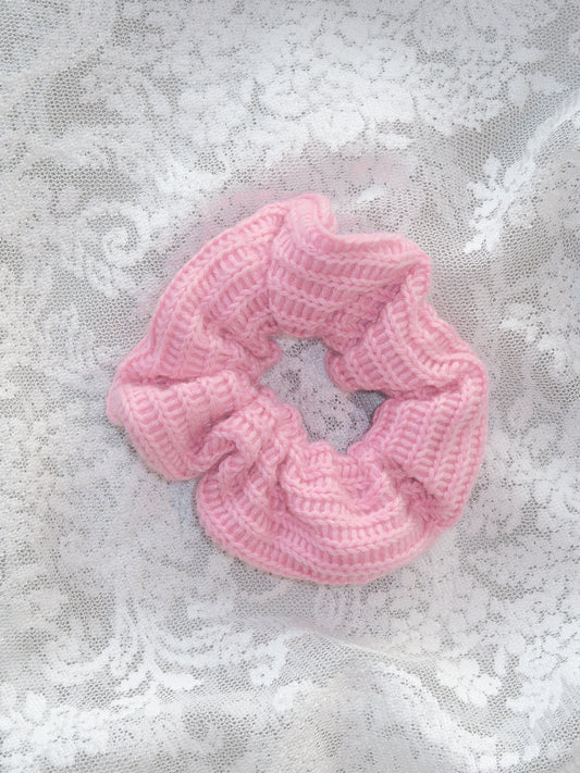 strikket scrunchie rosa