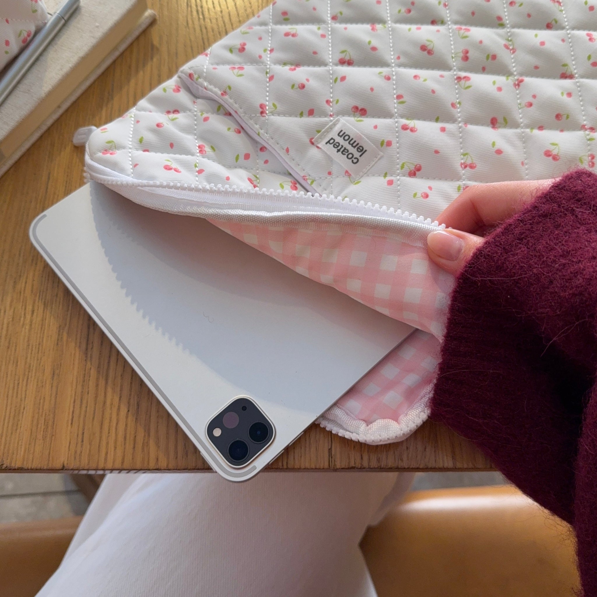 Cherry iPad Mappe