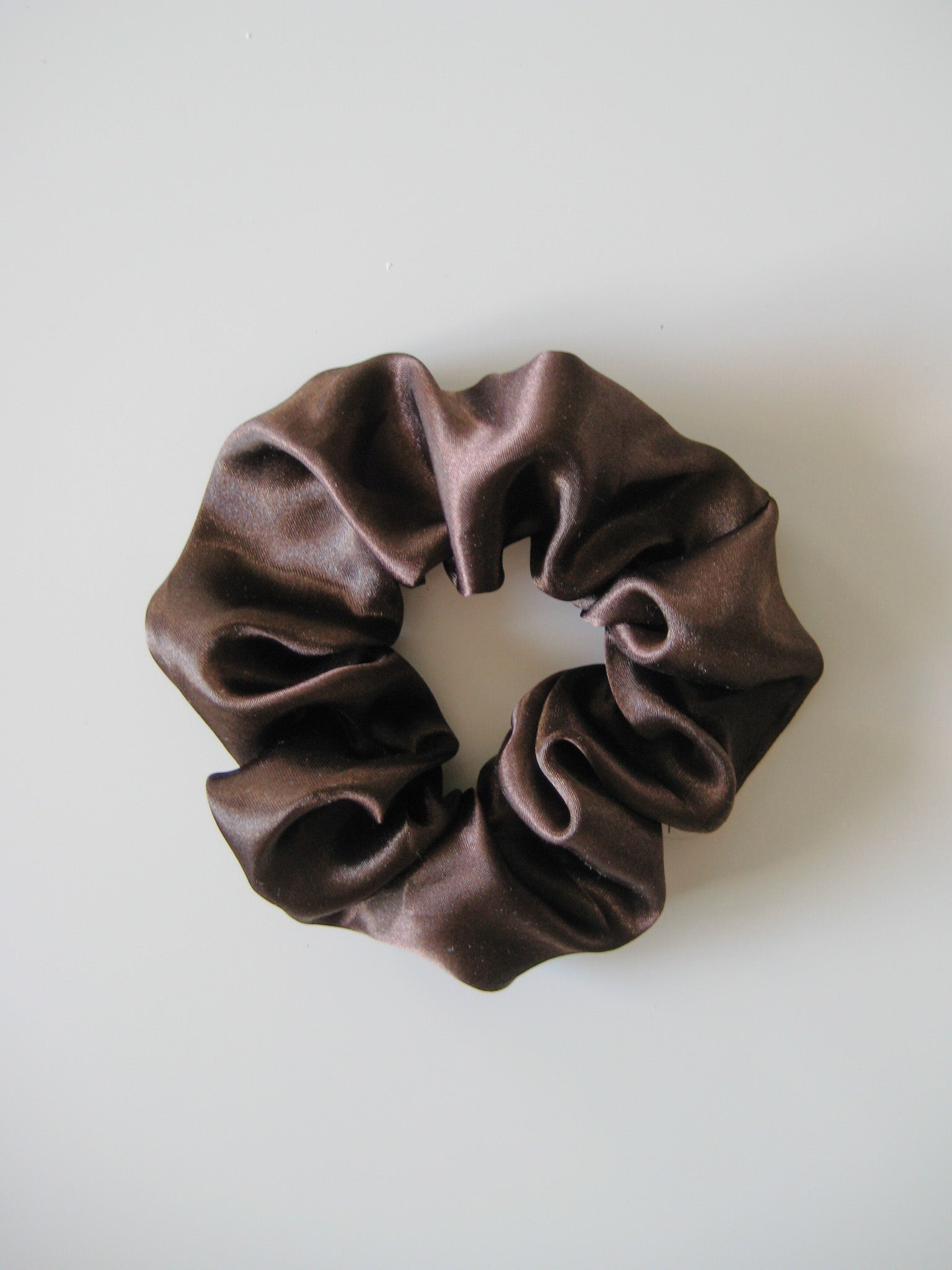 Satin Scrunchie Mørk Brun
