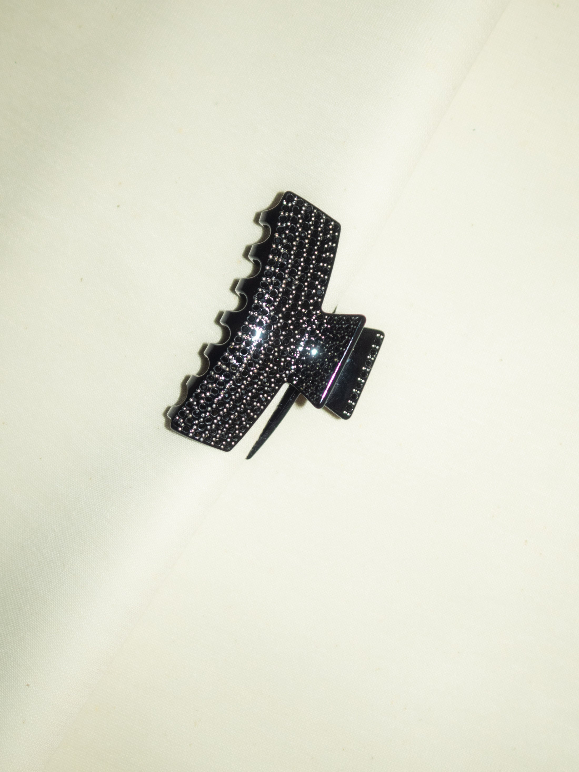 Liquorice Glam Hårklype Sort